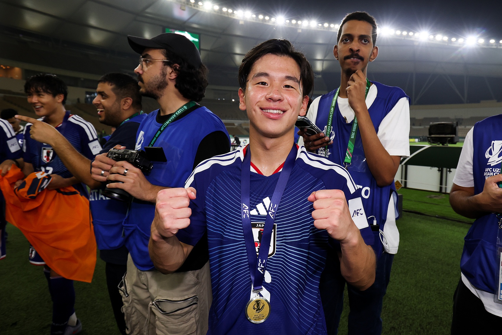 早报：英超争五集团集体刹车